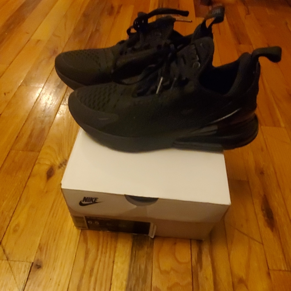 Nike Air Max 270